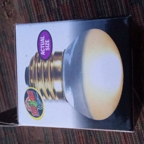 New! ZOOMED 2 Nano 40w Basking Bulbs + 2 Nano 40w Heat Emitter Blubs. - Picture 5 of 8